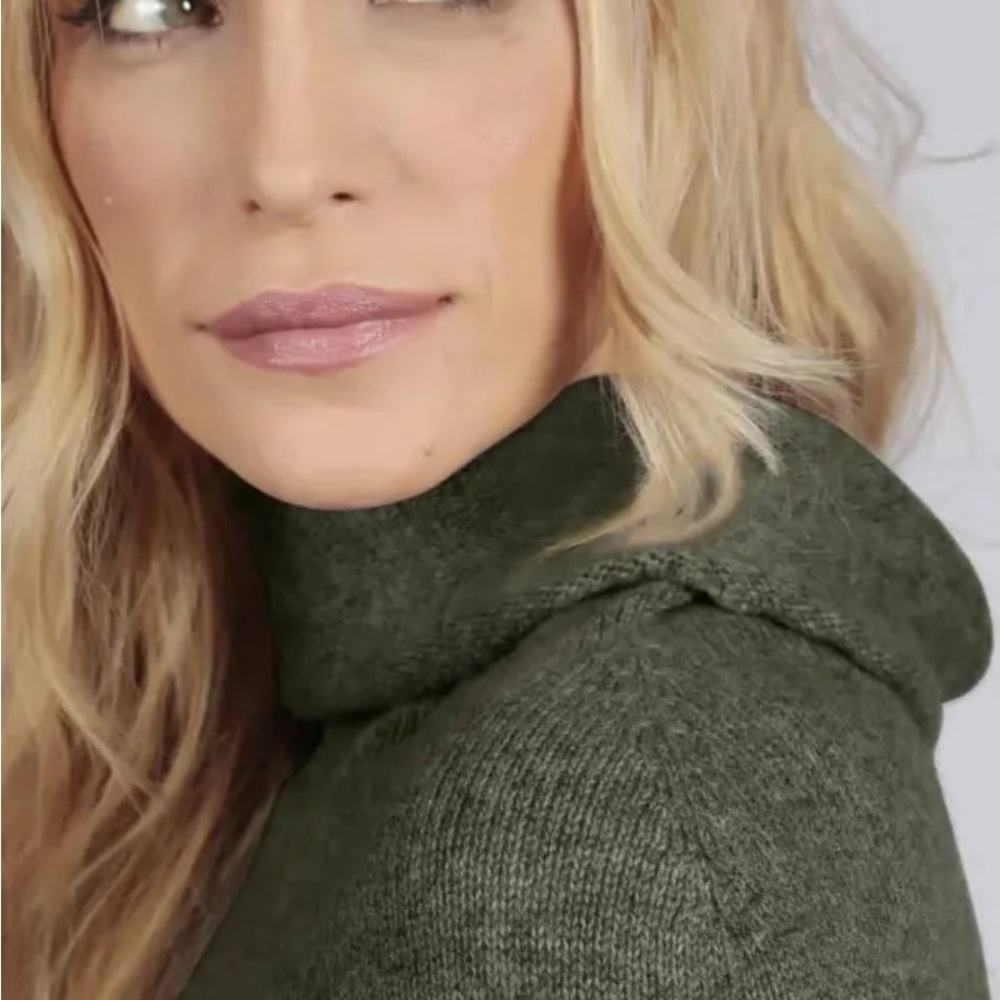New W/O Tags Italy in Cashmere Army Green Pure Cashmere Roll Neck Poncho Cape - Picture 4 of 4